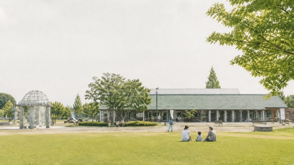 野方三ツ池公園｜芝生でひろびろ、交流館でひと休み。（日進市）